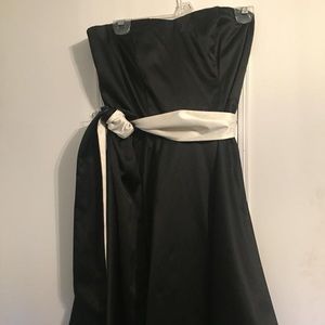 Beautiful black strapless cocktail dress
